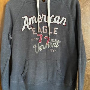 American Eagle grey sweatshirt
